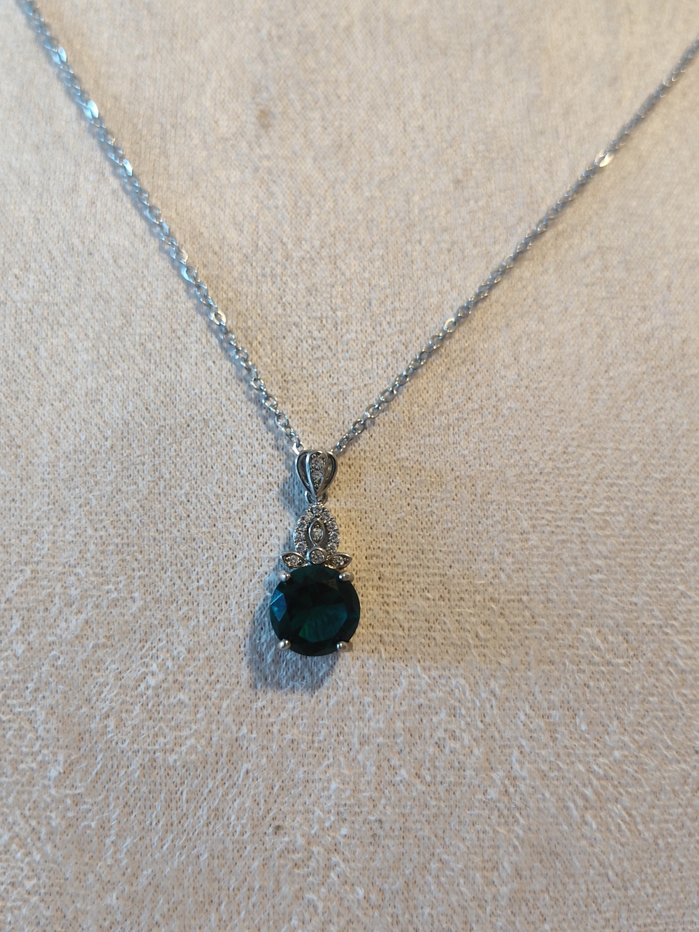 Sterling Silver Emerald Drop Pendant Necklace - Green_ 18 Inches. - Picture 10 of 11